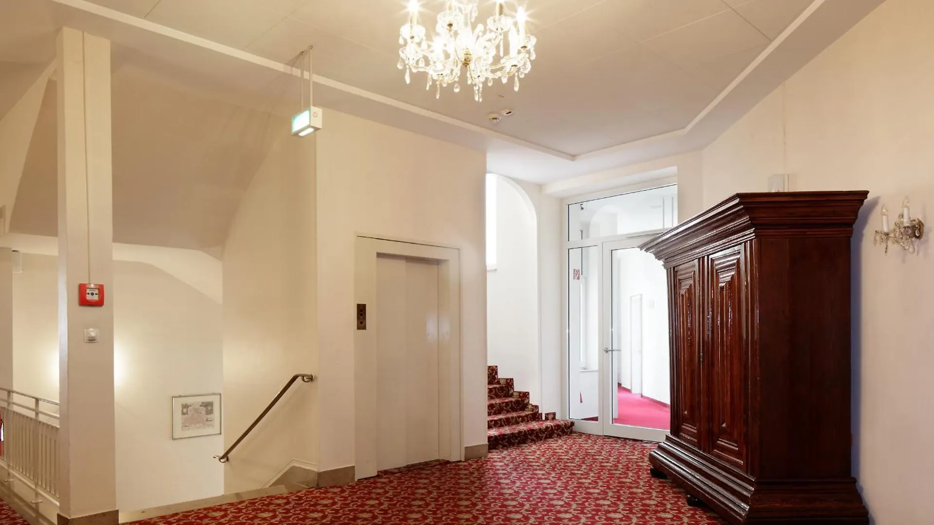 Centro Hotel National Frankfurt City, Trademark Collection By Wyndham Frankfurt am Main 3*,